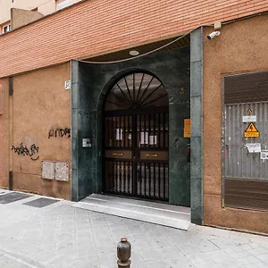  Apartamento Tuguest Station With Parking